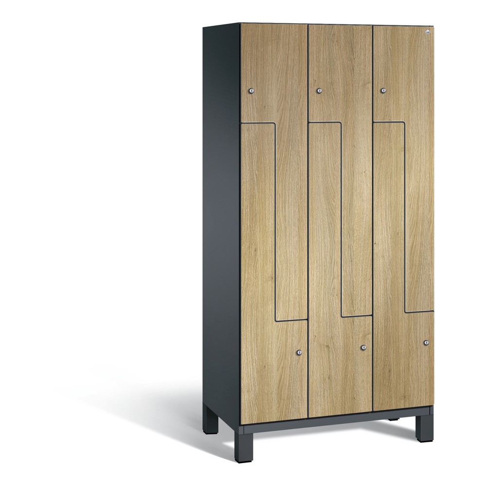 Armoire-penderie en Z C+P Cambio, 3 compartiments, largeur des compartiments 300 mm, HxlxP 1 980x900x525 mm, RAL 7021 gris noir, décor chêne Sereno, pieds