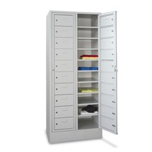 Schließfachschrank PAVOY mit Zentraltür, 2 x 10 Fächer, HxBxT 1.850 x 770 x 500 mm, mit Füßen